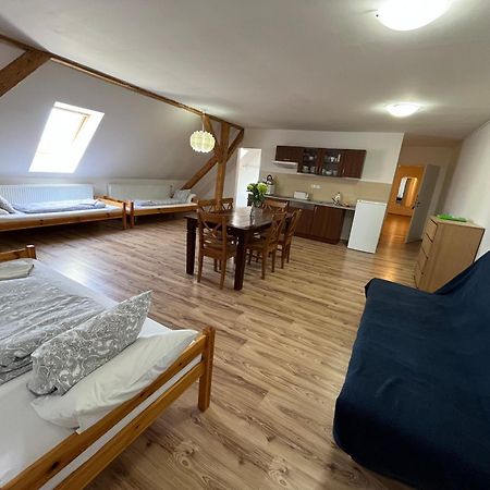 Dvůr Nové Zámky Mladec Exterior foto
