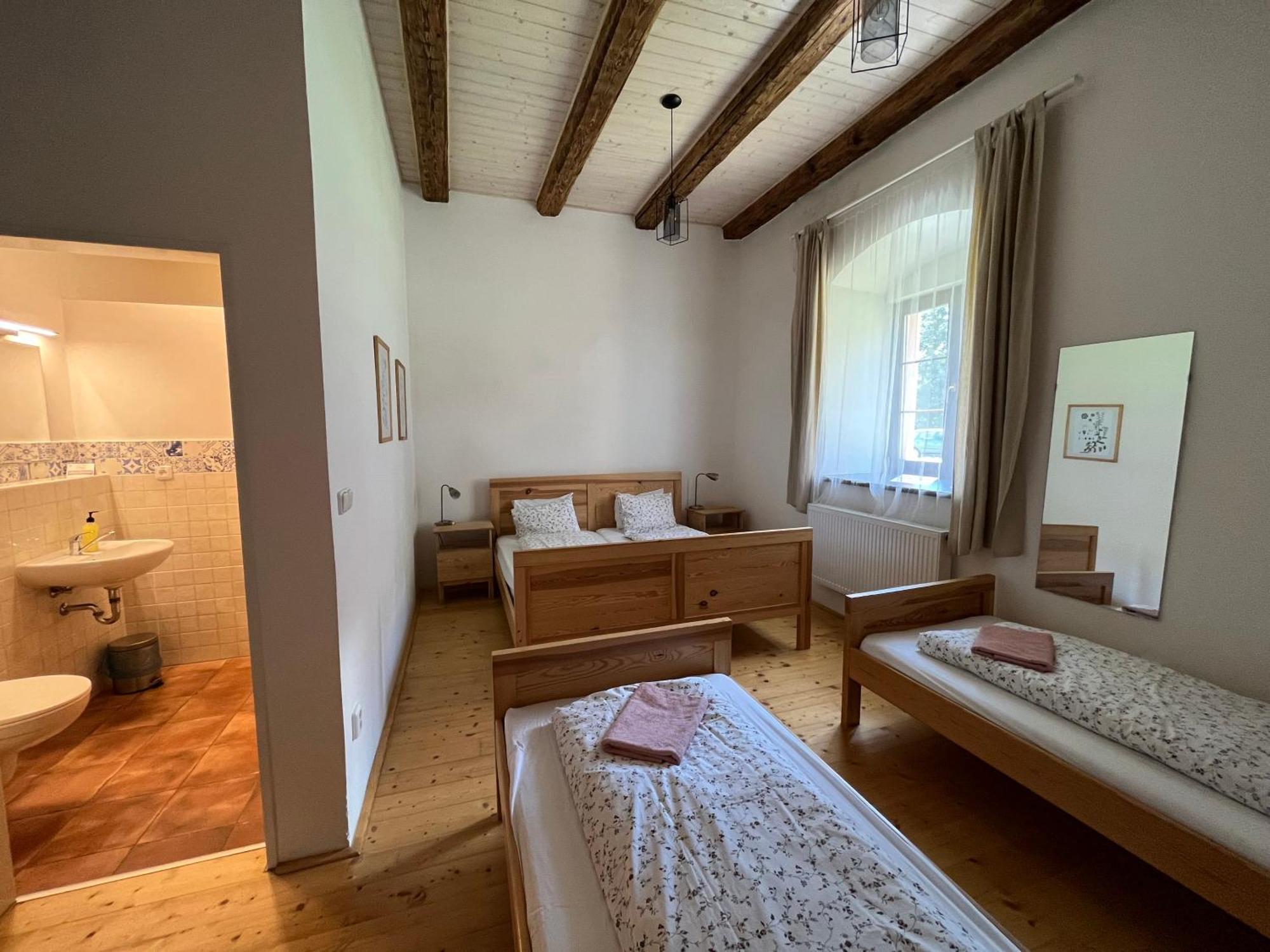 Dvůr Nové Zámky Mladec Exterior foto