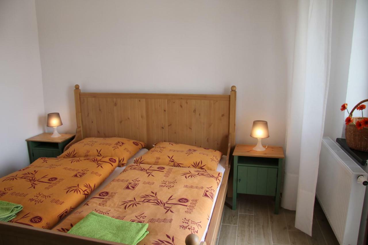 Dvůr Nové Zámky Mladec Exterior foto